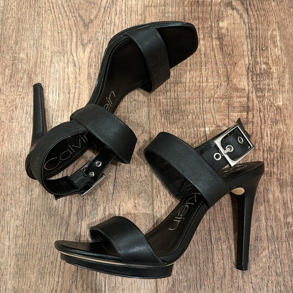 Calvin Klein black leather strappy platform heels - size 8.5 - Picture 3 of 5
